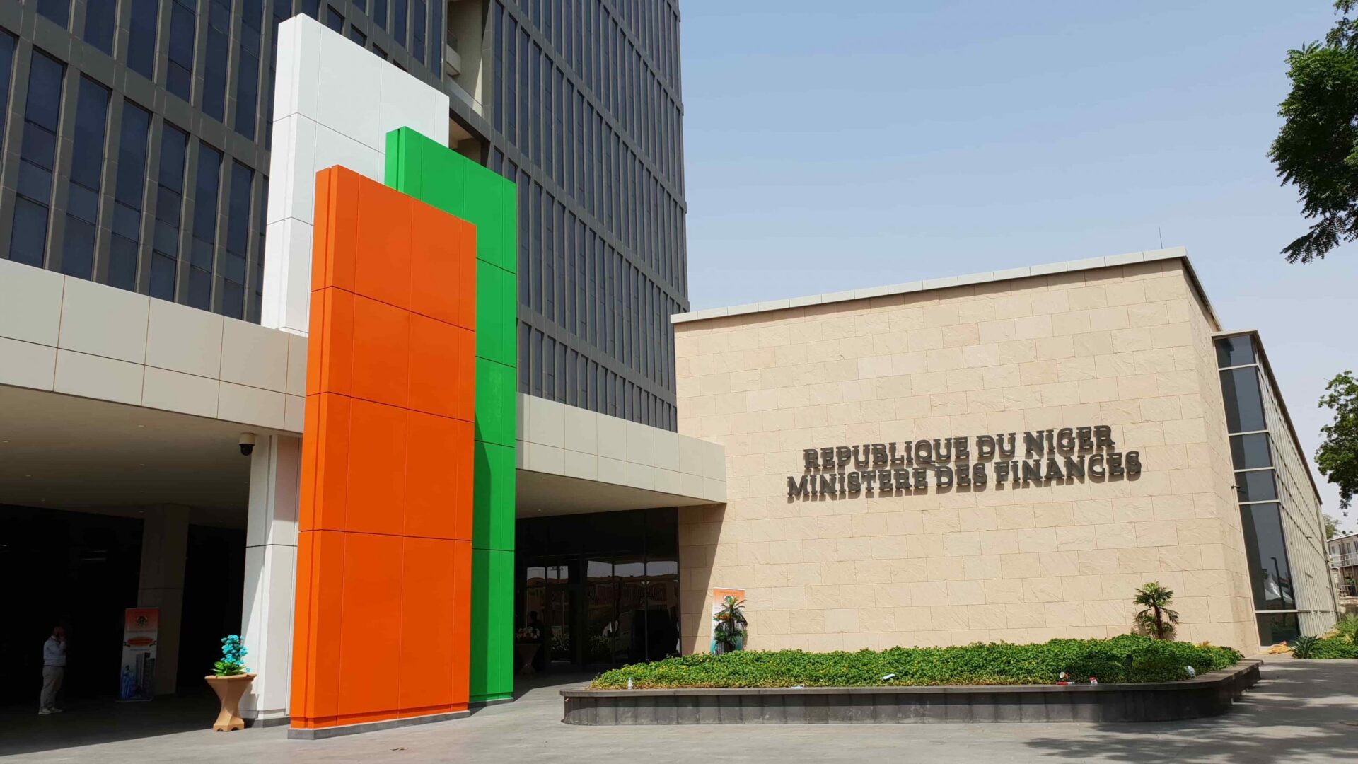 Rencontre au cabinet du Ministre Délégué chargé du Budget avec les membres de la centrale syndicale CDTN.